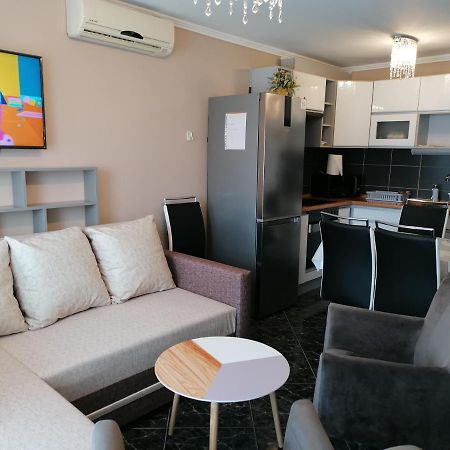 Апартаменты Bettina47 Apartman Хайдусобосло Экстерьер фото